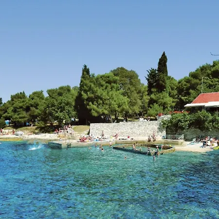 Laguna Bellevue.3 *